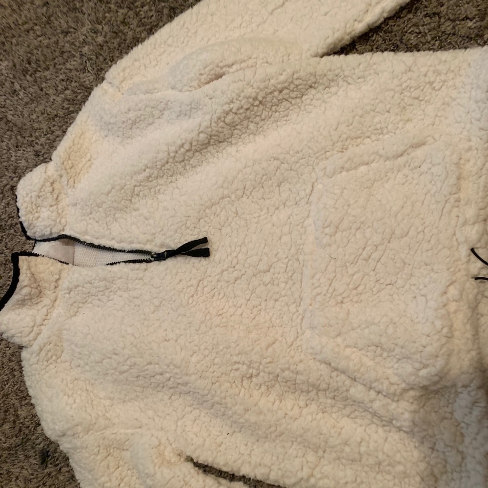 fuzzy pullover jacket - Picture 3 of 7